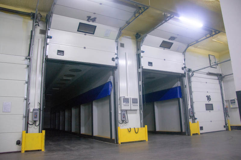 地下车库入口图片