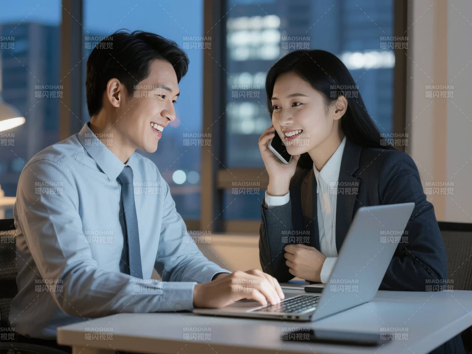 职场协作 共绘未来图片