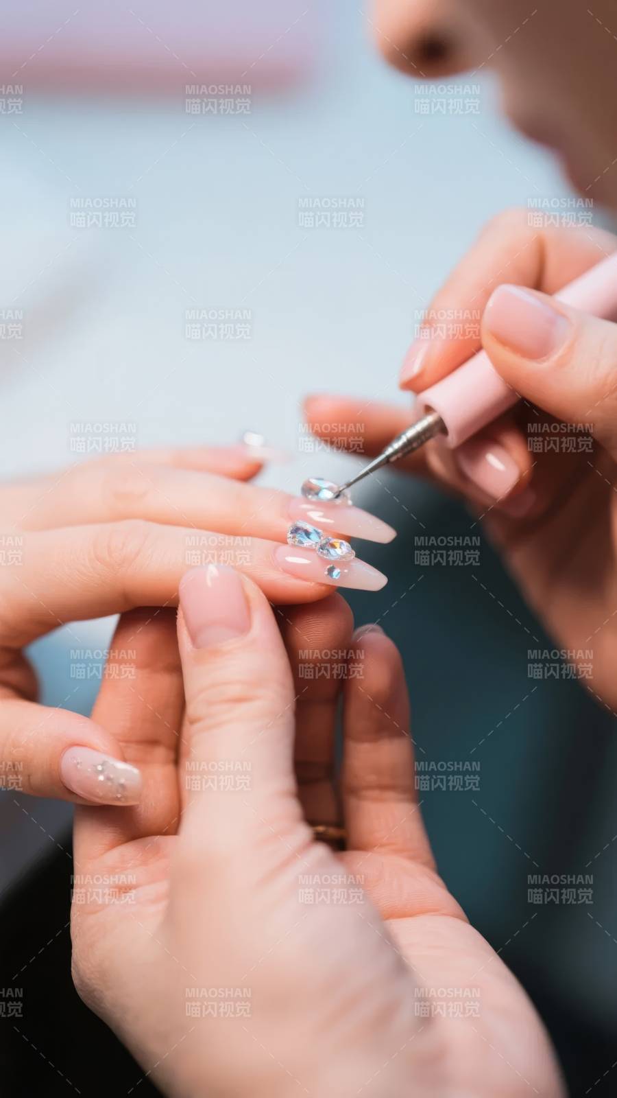 精致美甲装饰图片