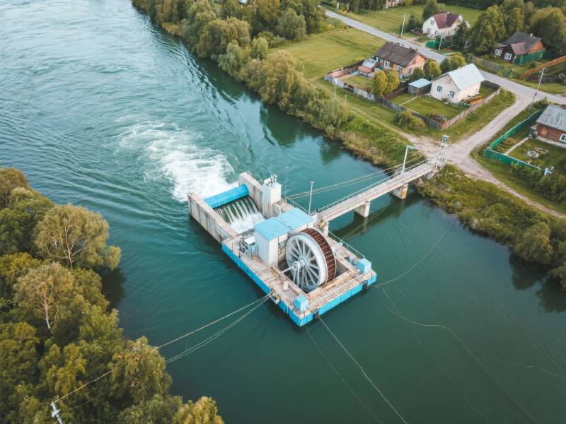 水上水轮发电站图片