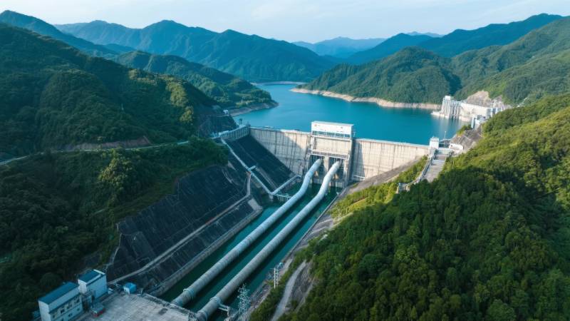 青山绿水坝景图片