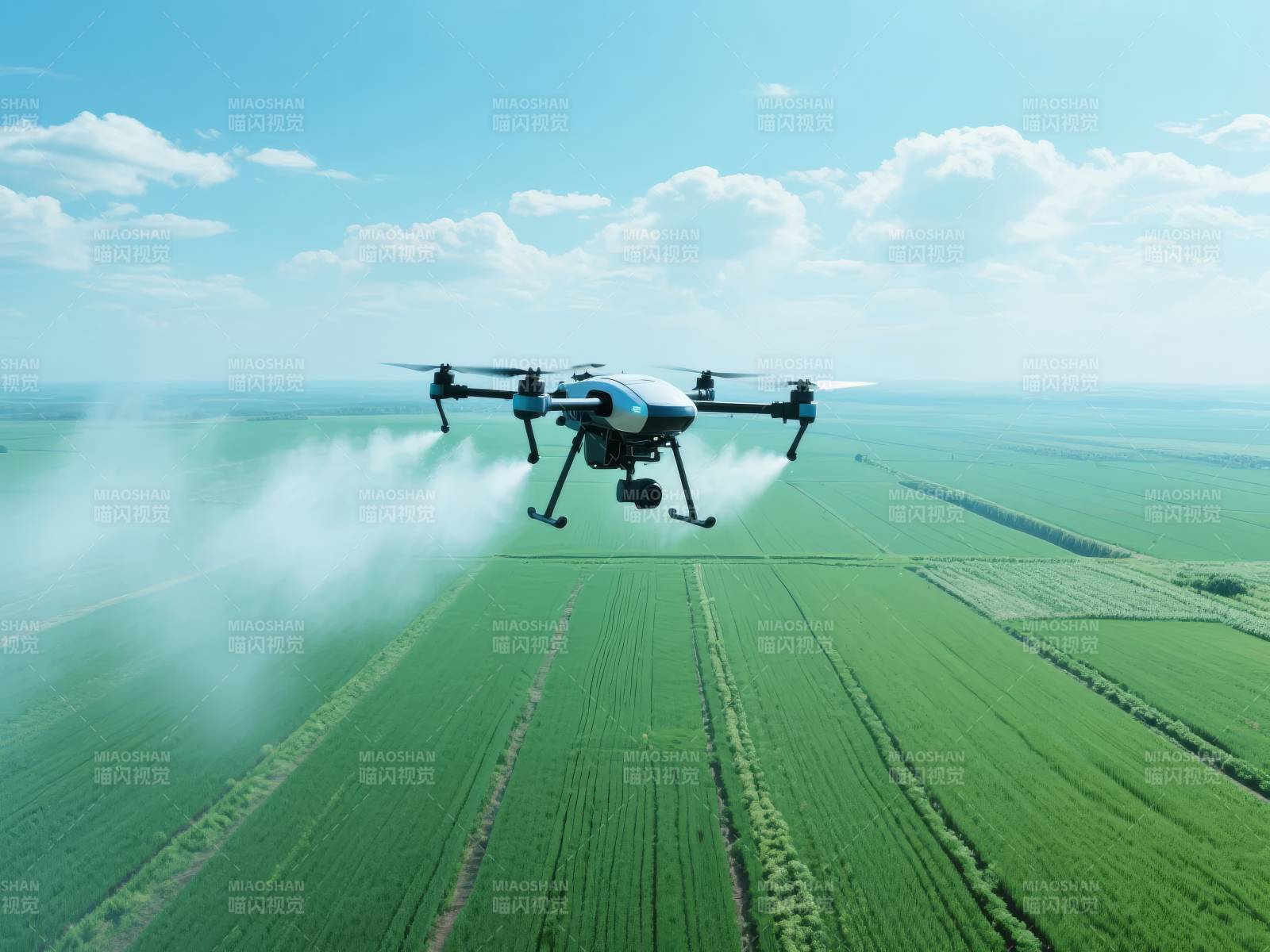 无人机喷洒农田图片