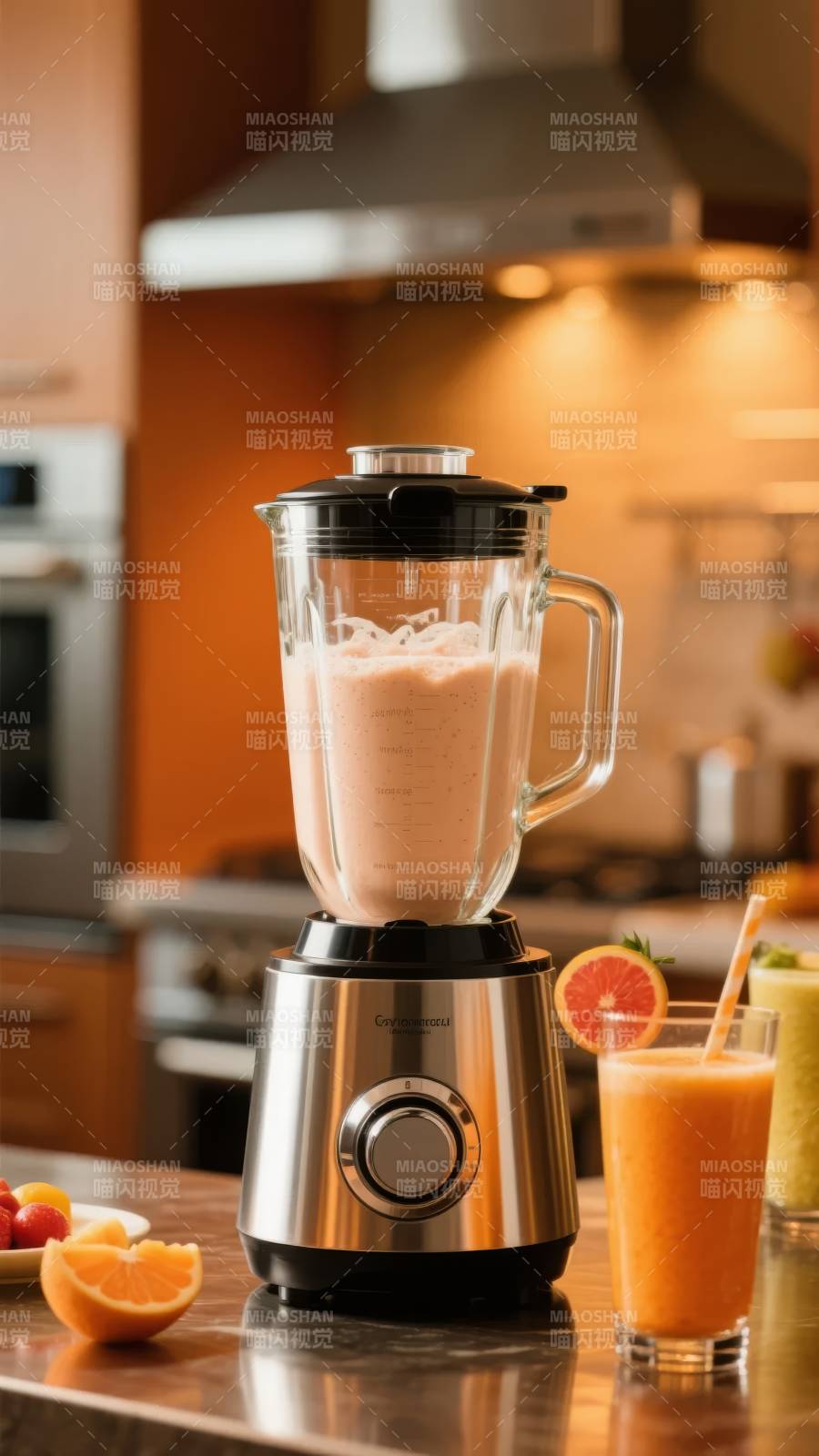 厨房里的美味搅拌图片