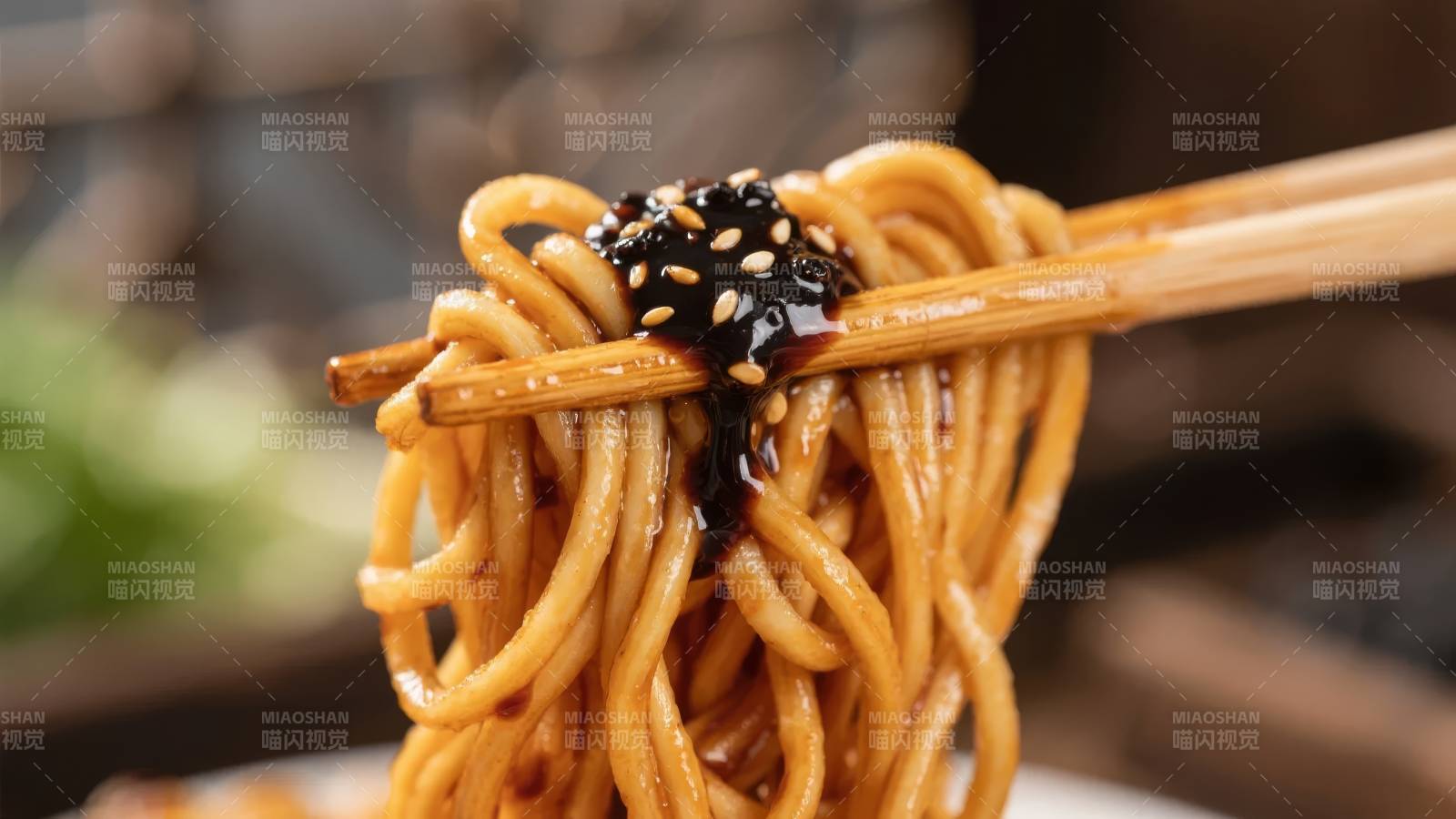 芝麻酱拌面图片