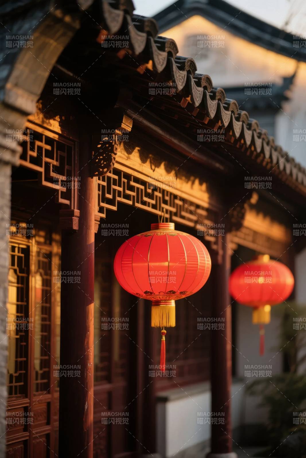 红灯映古檐图片