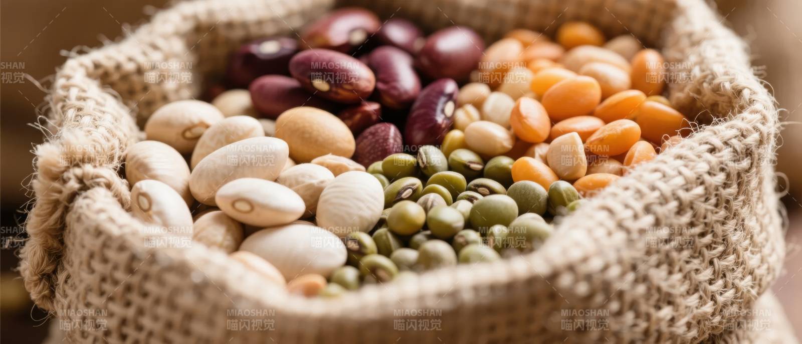 五谷杂粮满袋香图片