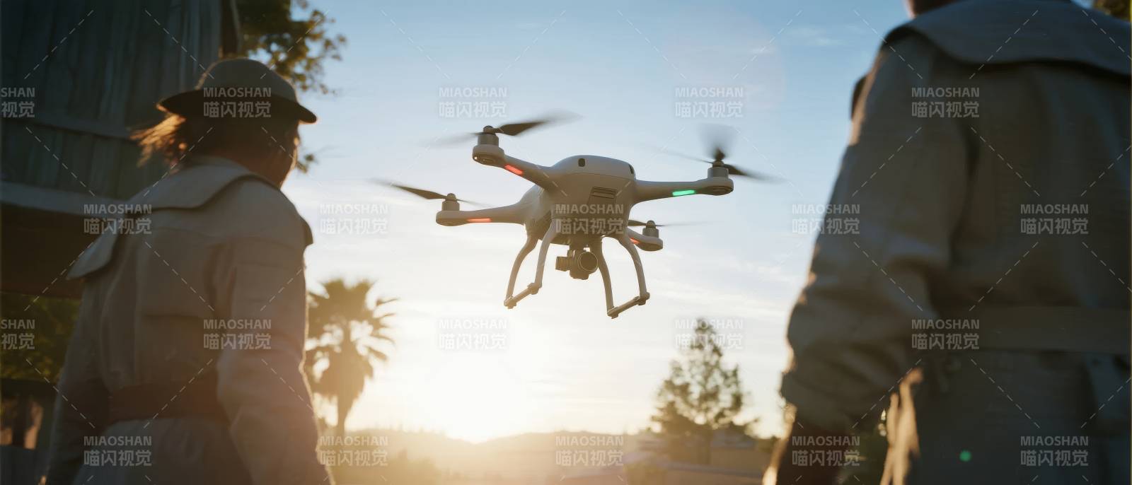 无人机飞行瞬间图片