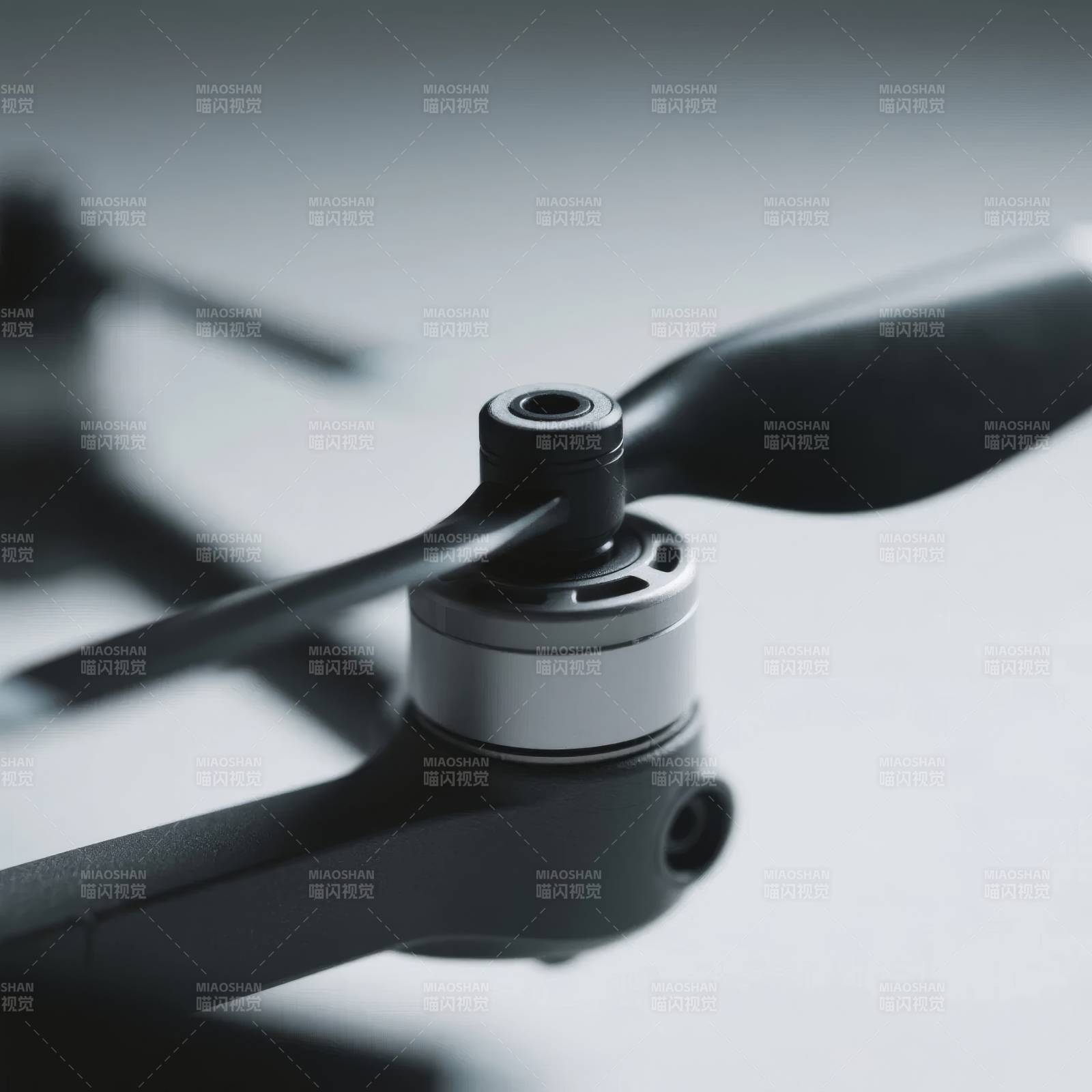 无人机旋翼特写图片