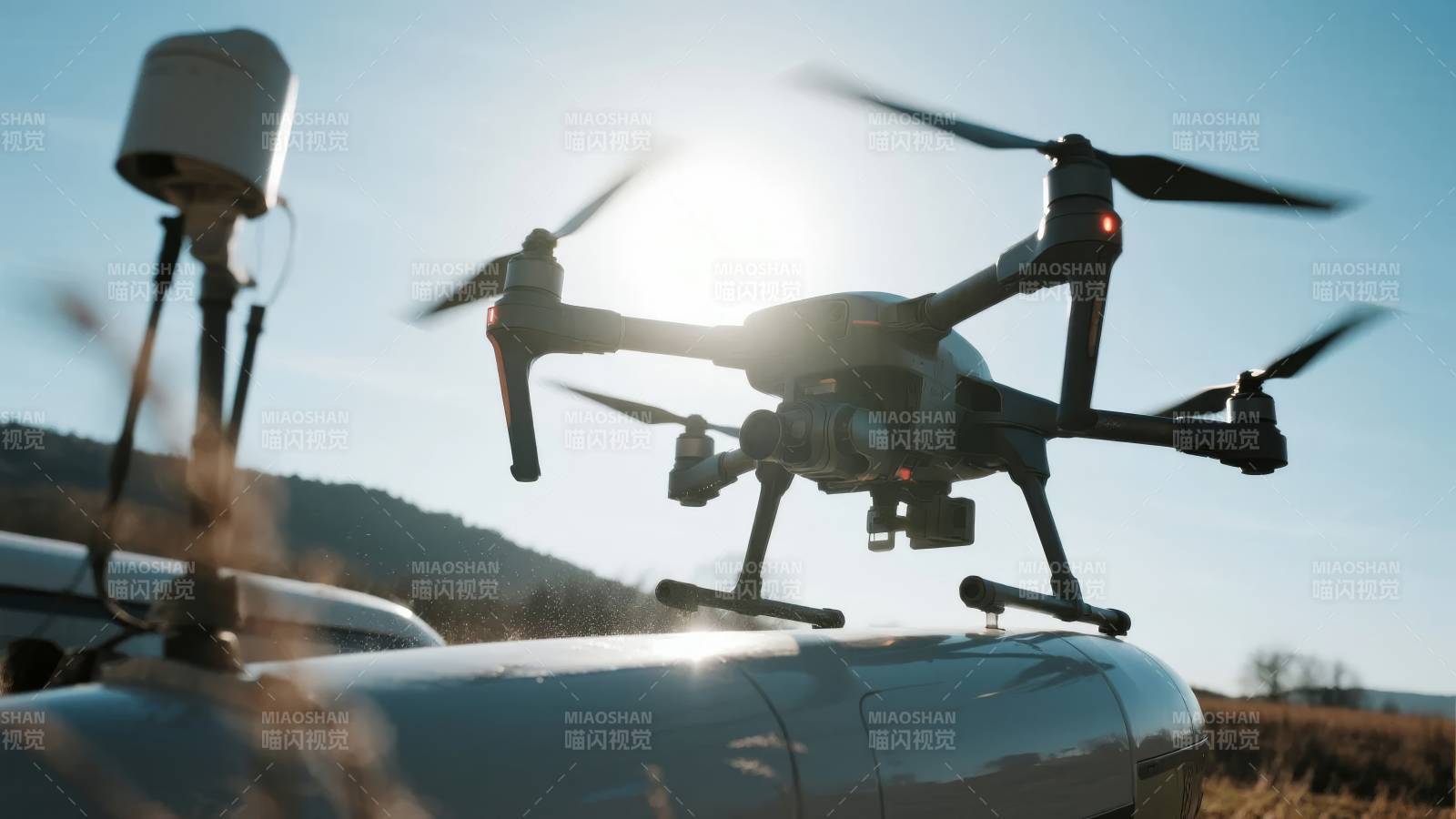 无人机飞行中图片