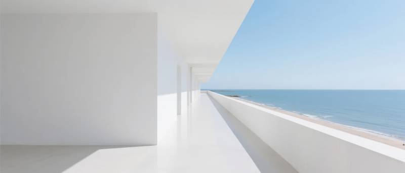 海天一色的现代廊道图片