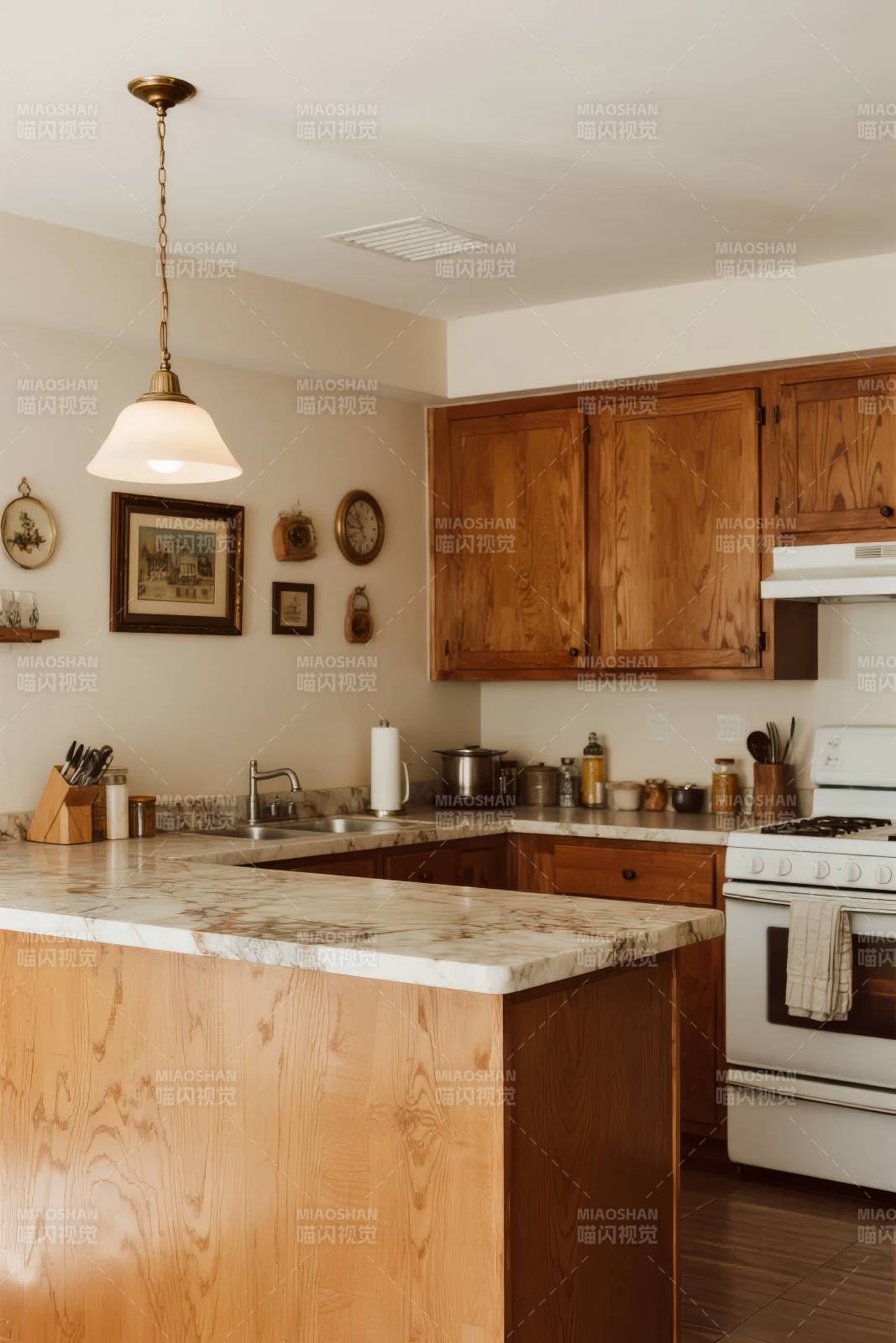 温馨木质厨房一角图片