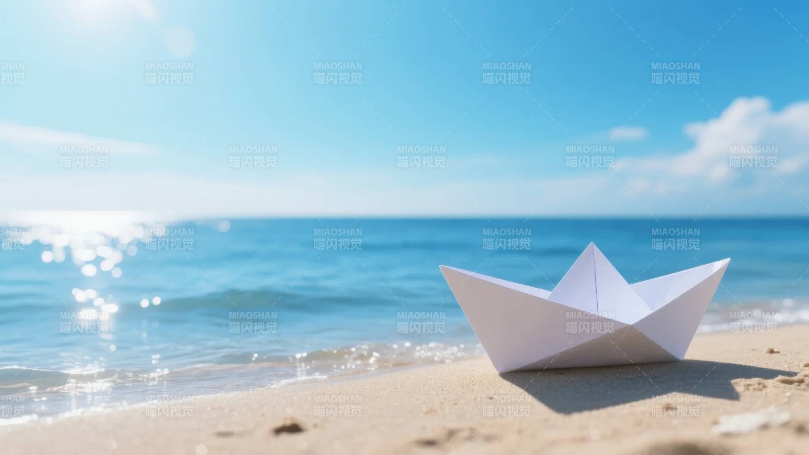 纸船海边图片