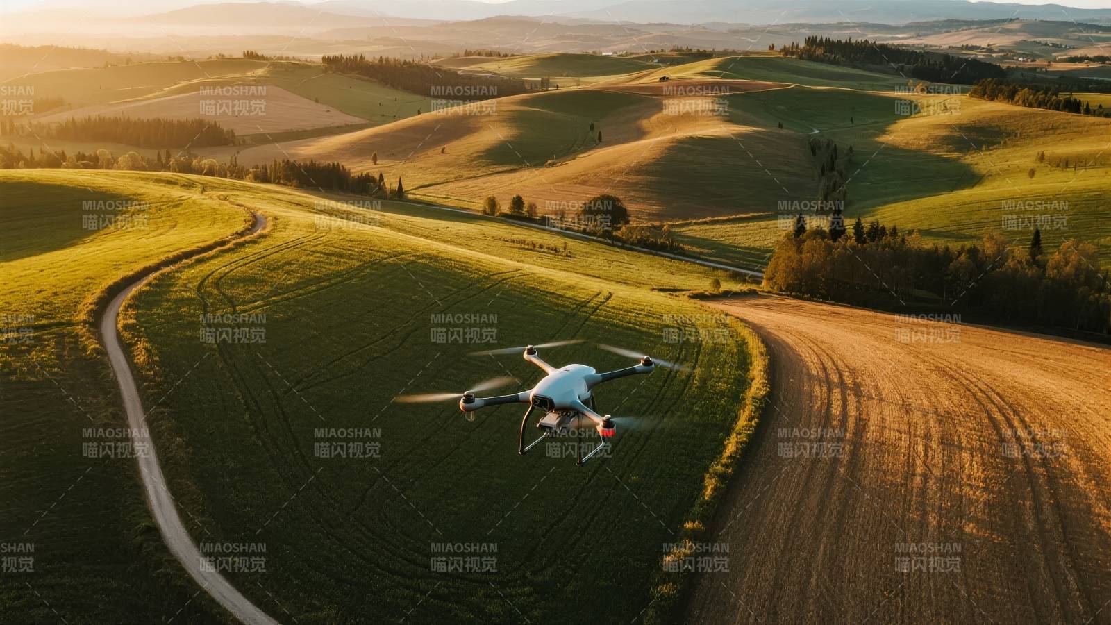 无人机翱翔田园图片