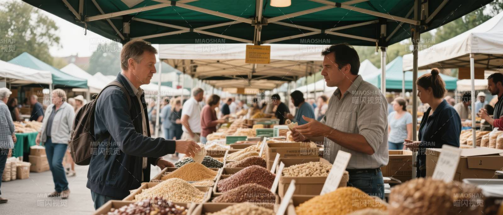 农贸市场交易繁忙图片