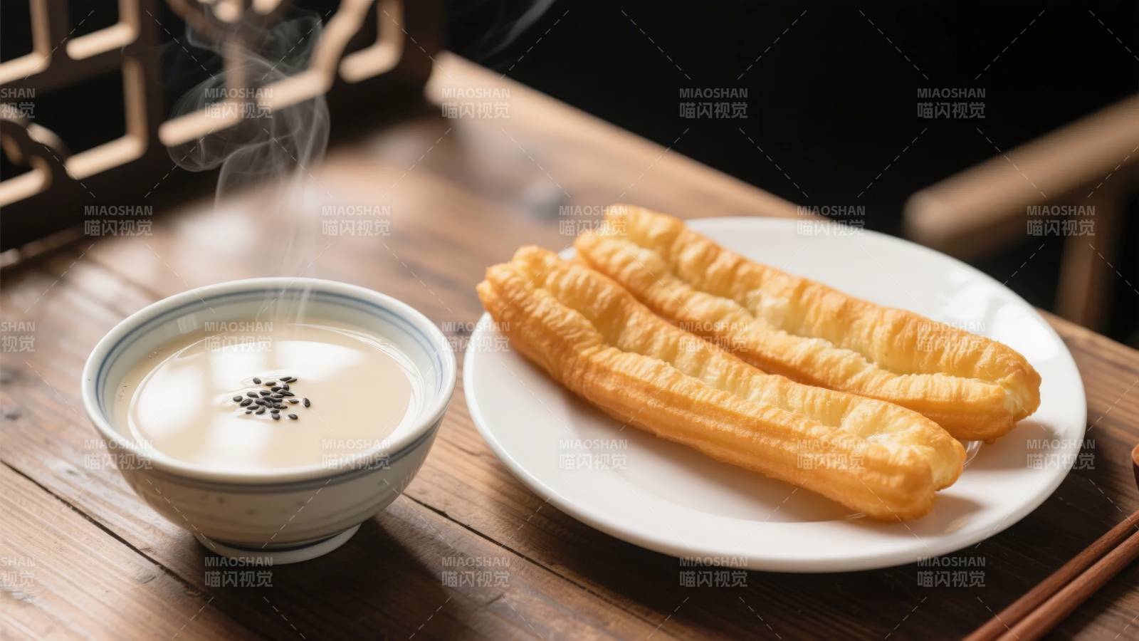 热茶配油条图片