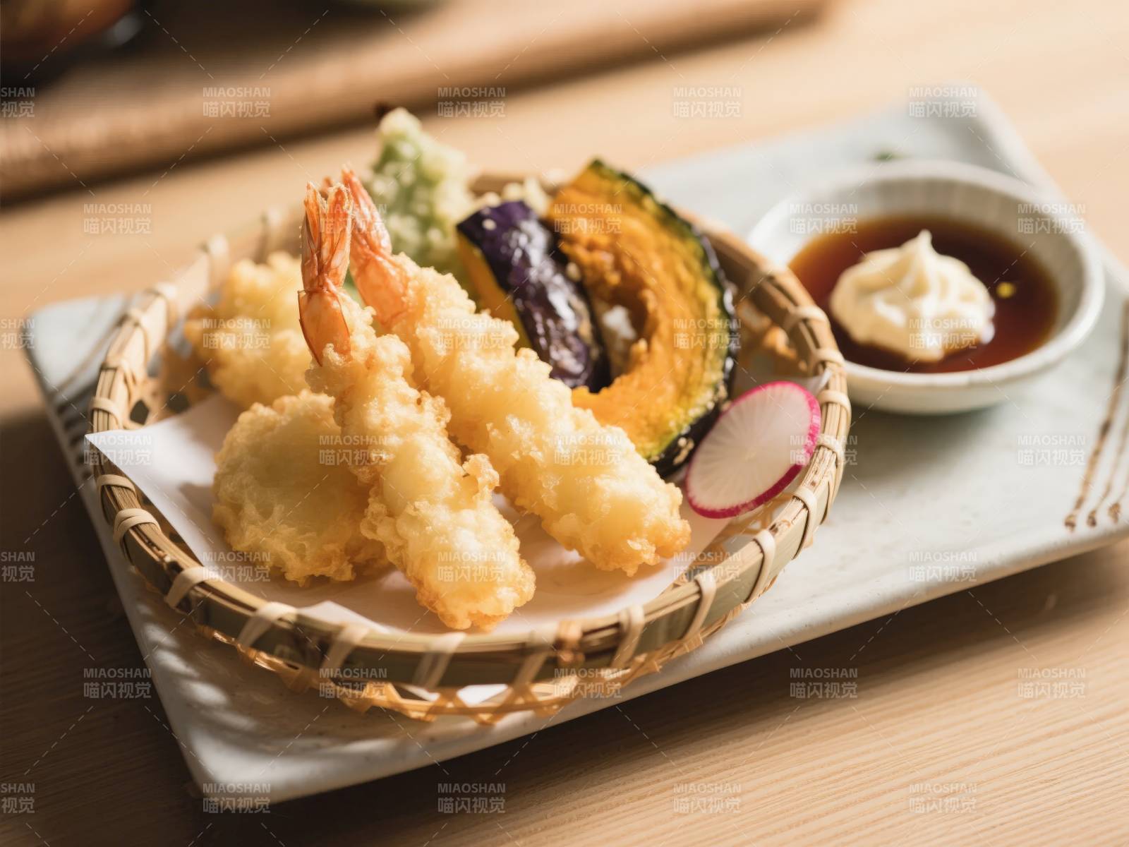 美味天妇罗拼盘图片