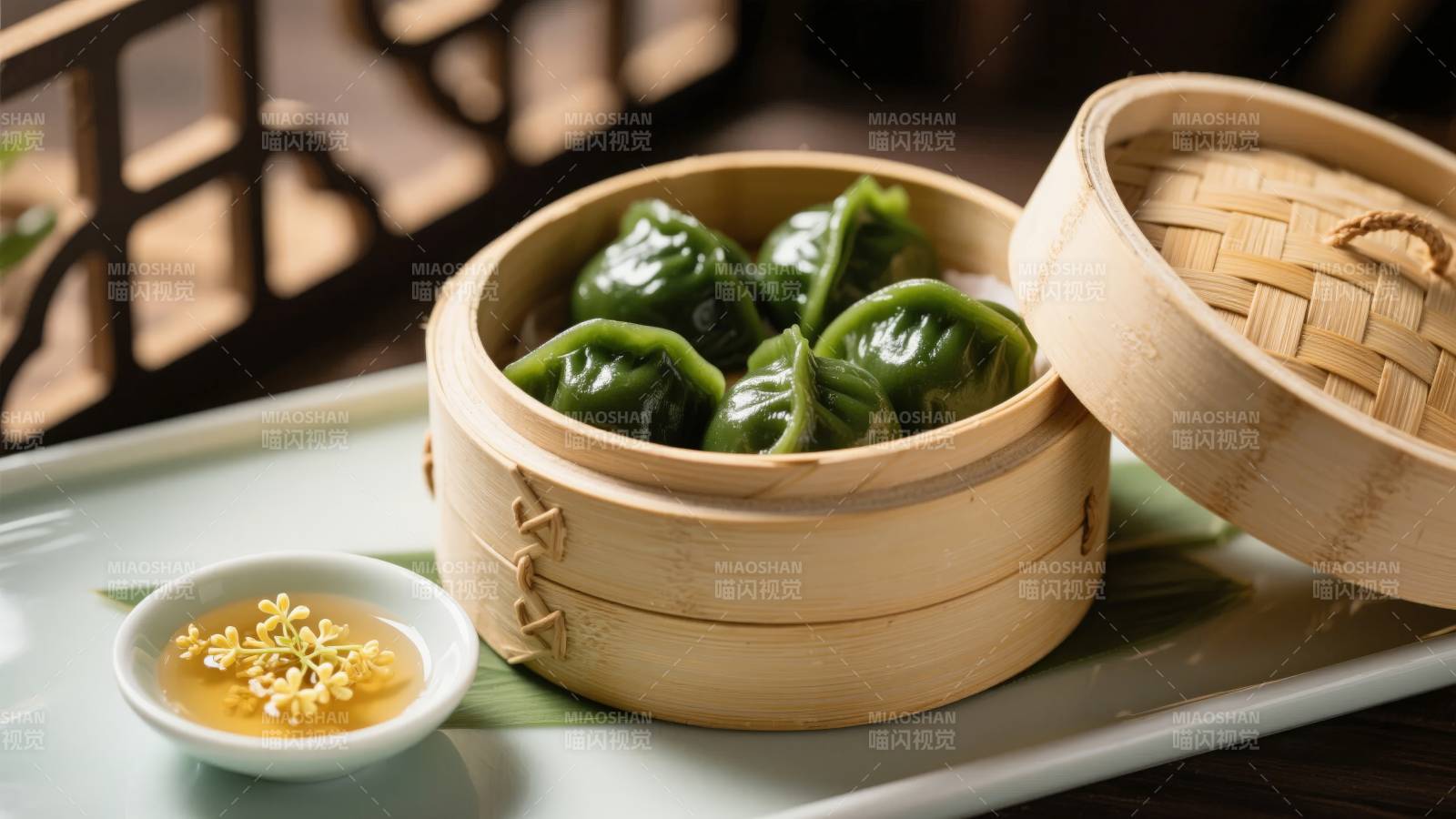 竹笼青饺配蘸料图片