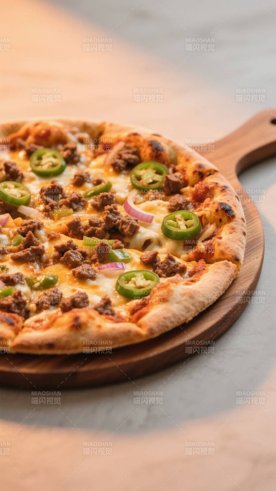 辣味牛肉披萨图片