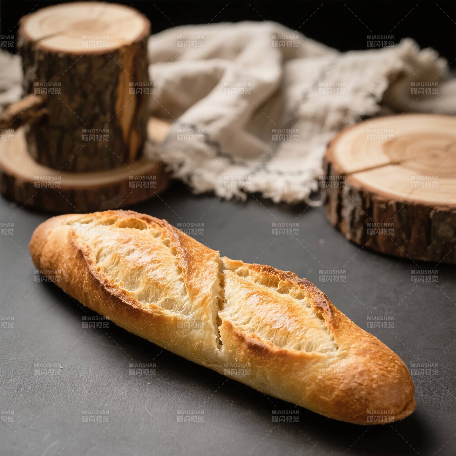 法棍面包静物图片