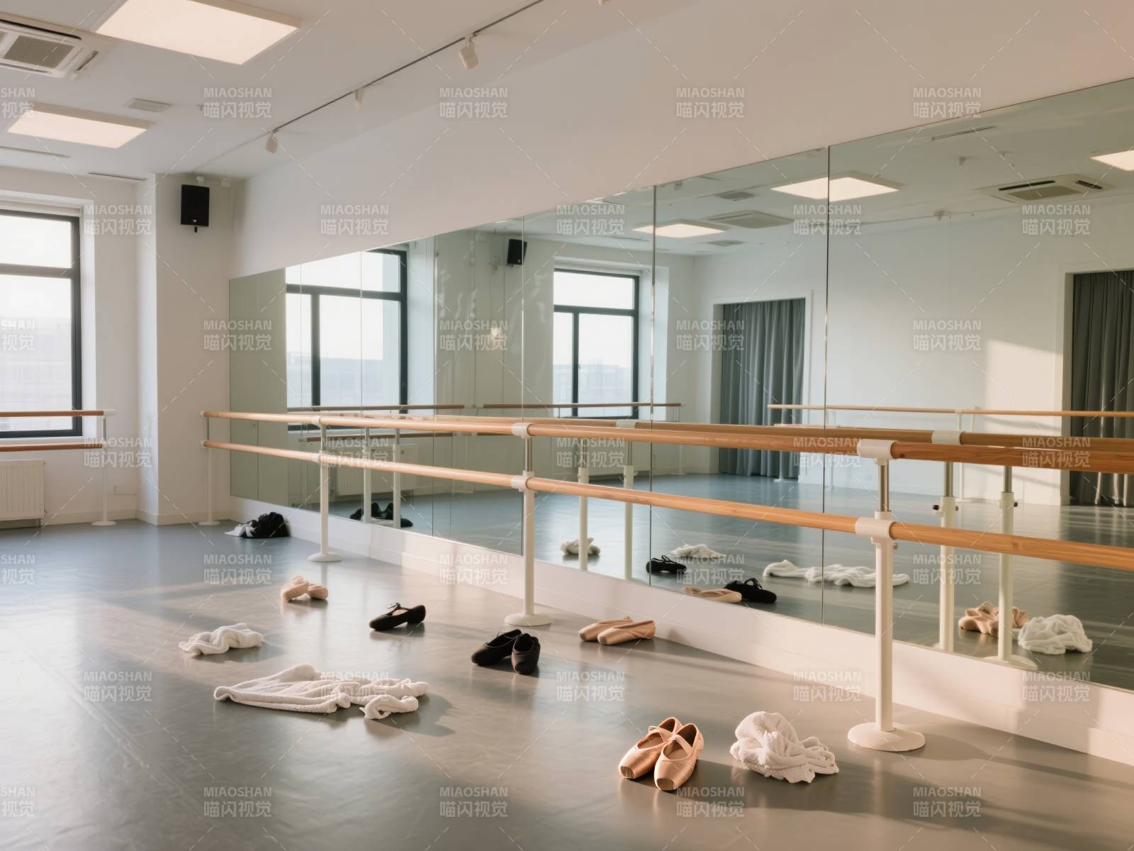 舞蹈教室静谧一角图片