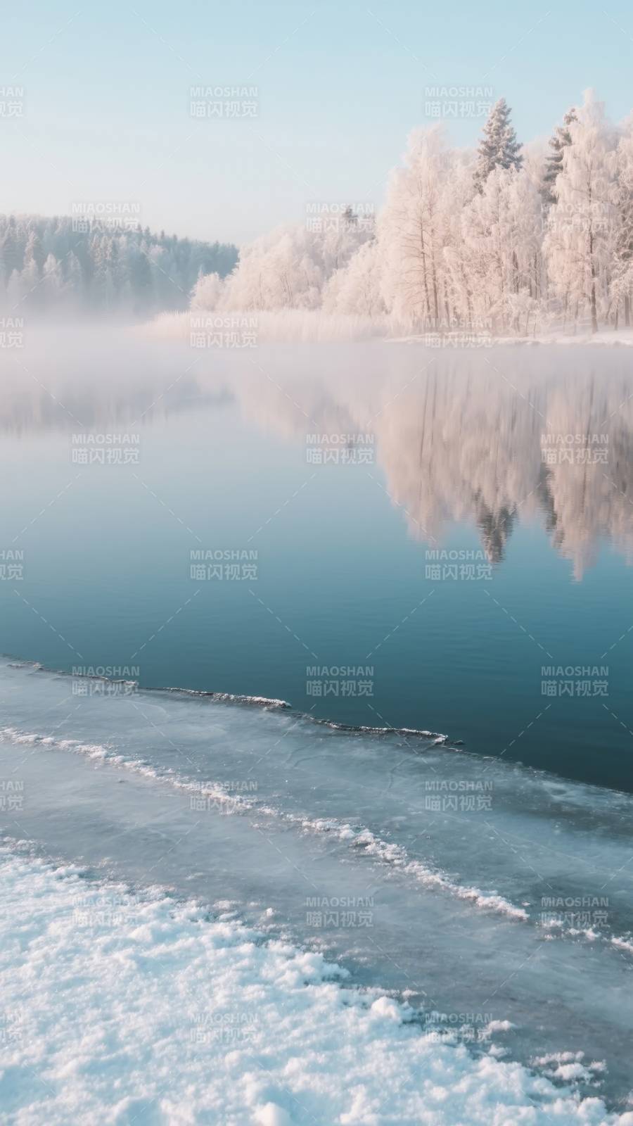 雪湖静影图片