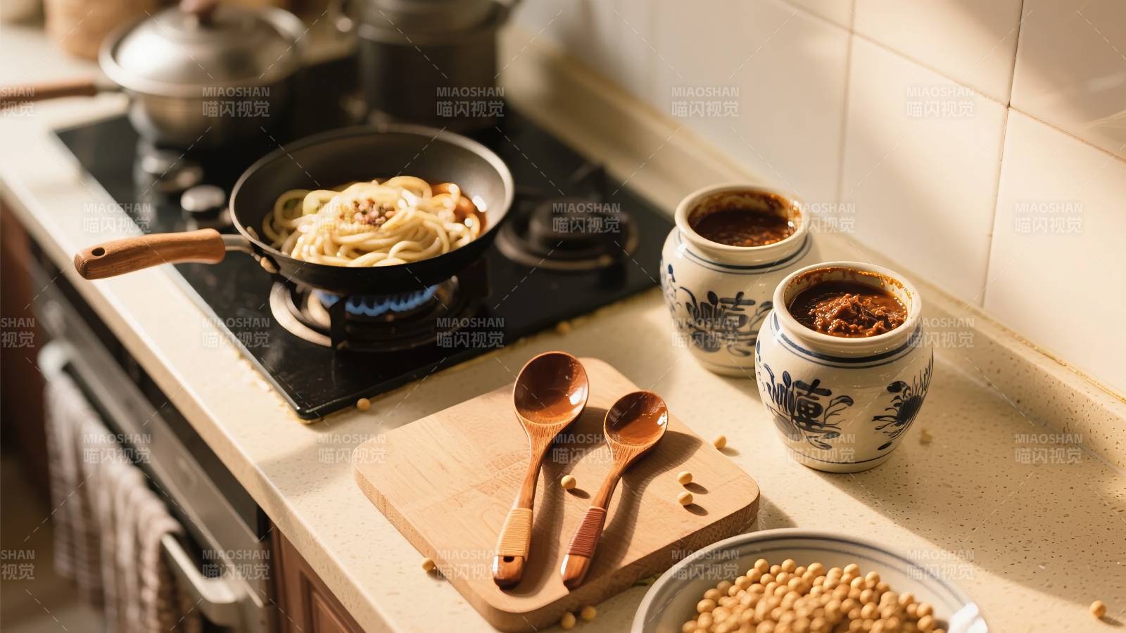 厨房里的美食时光图片