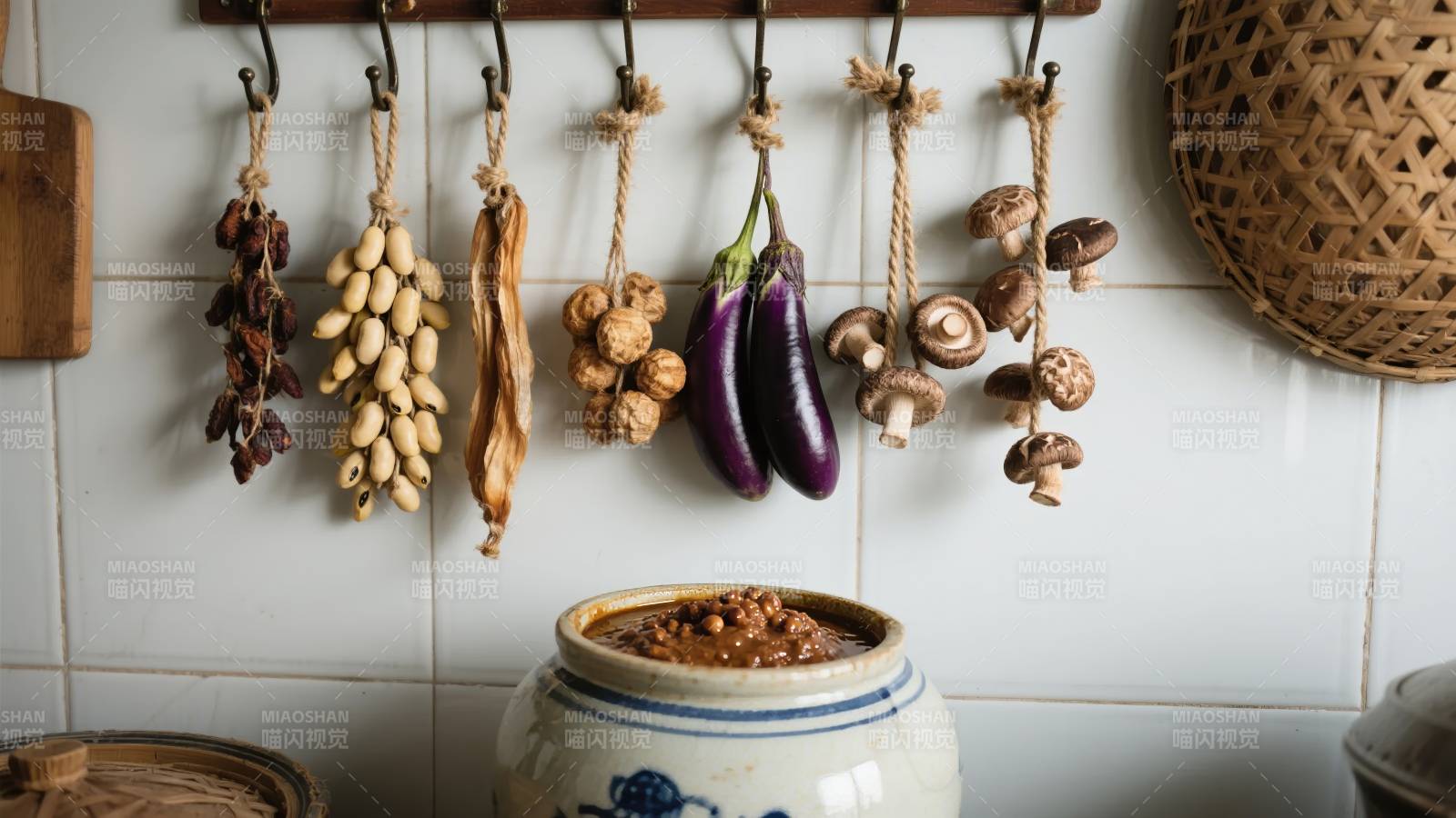 厨房里的干菜挂饰图片