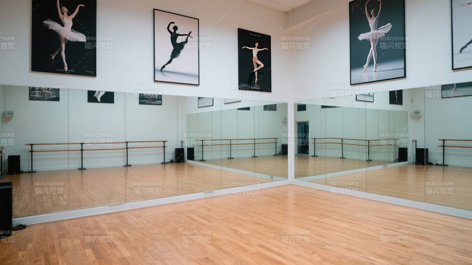 舞蹈教室镜面空间图片