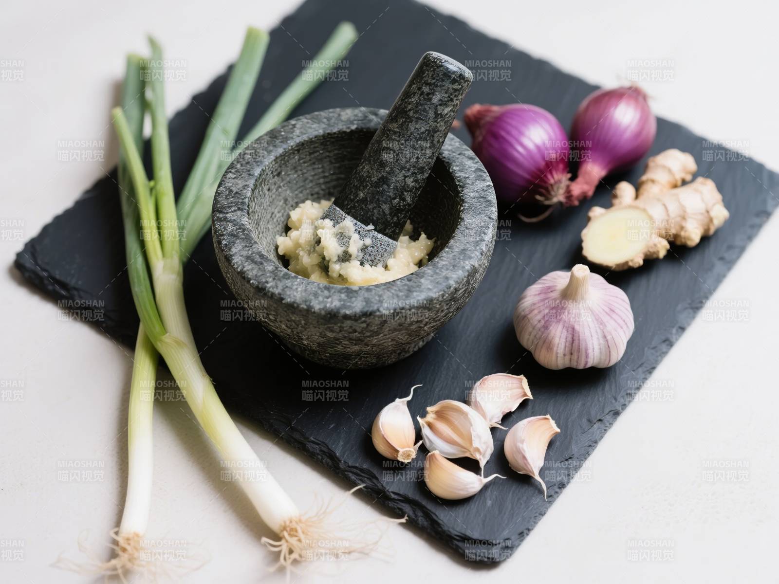 石臼捣蒜香料图图片