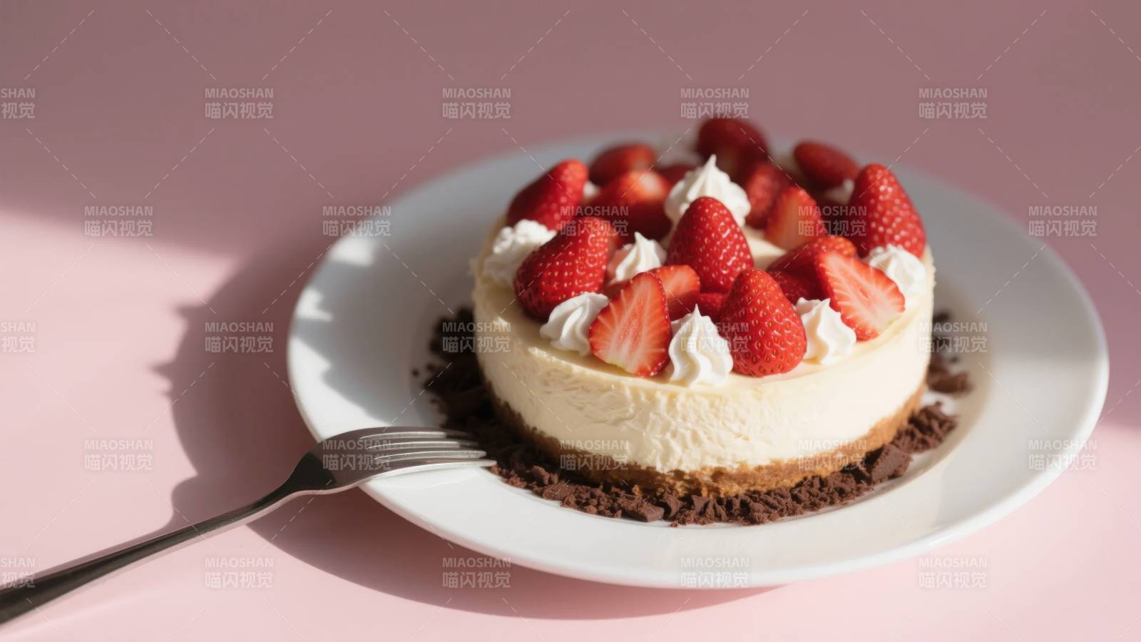 草莓芝士蛋糕图片