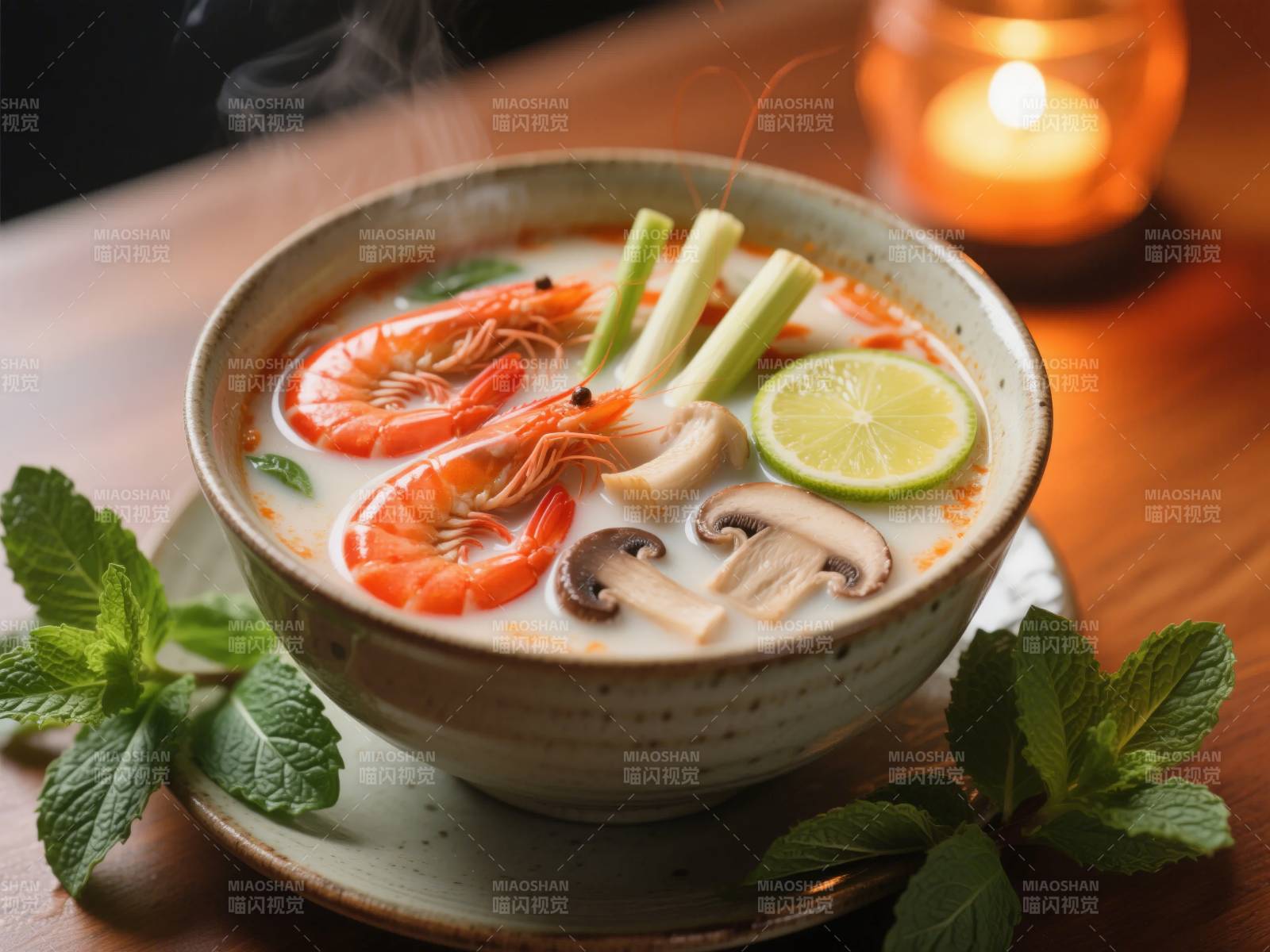 鲜虾冬阴功汤图片