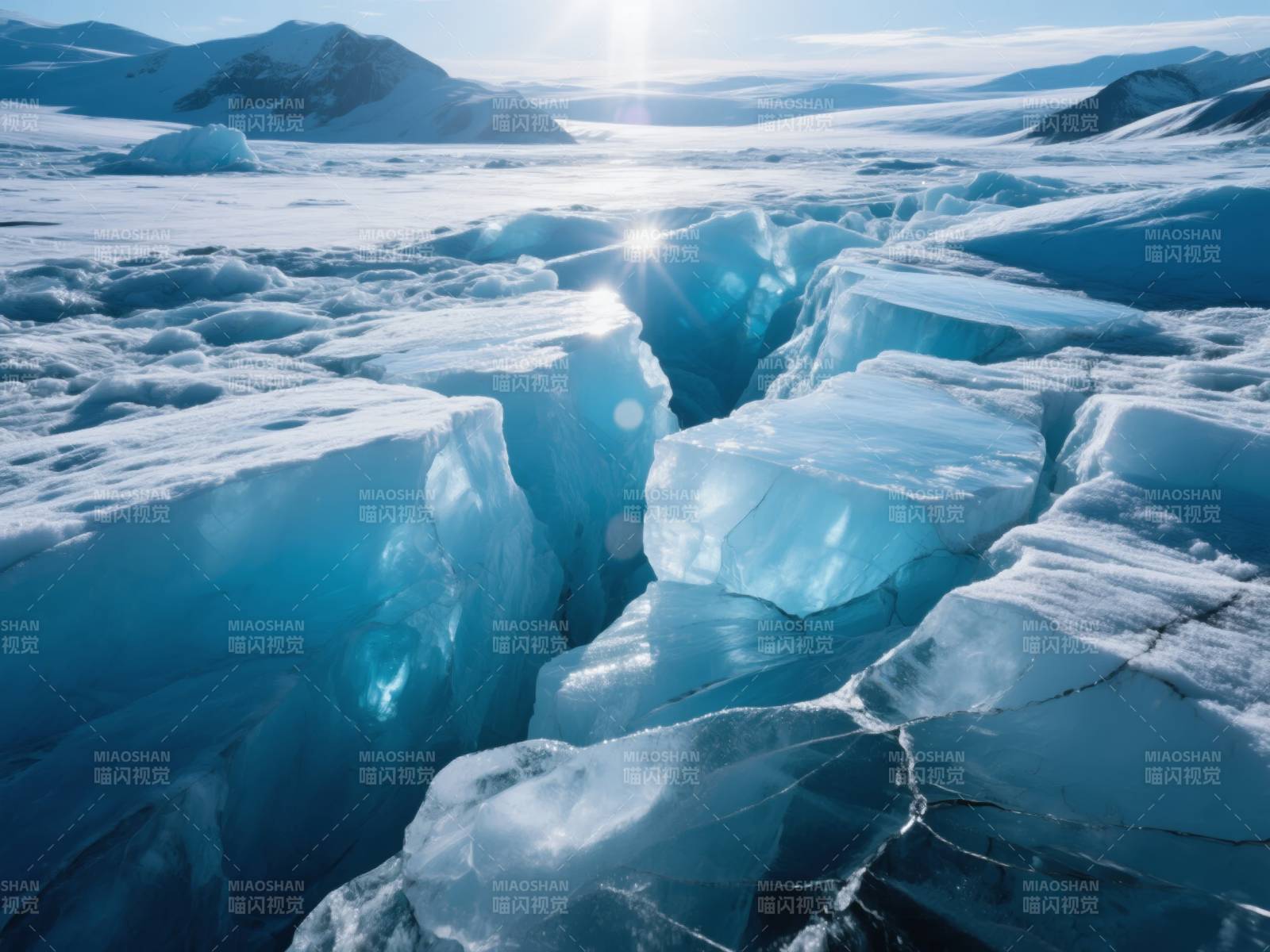 冰川裂隙 阳光穿透图片