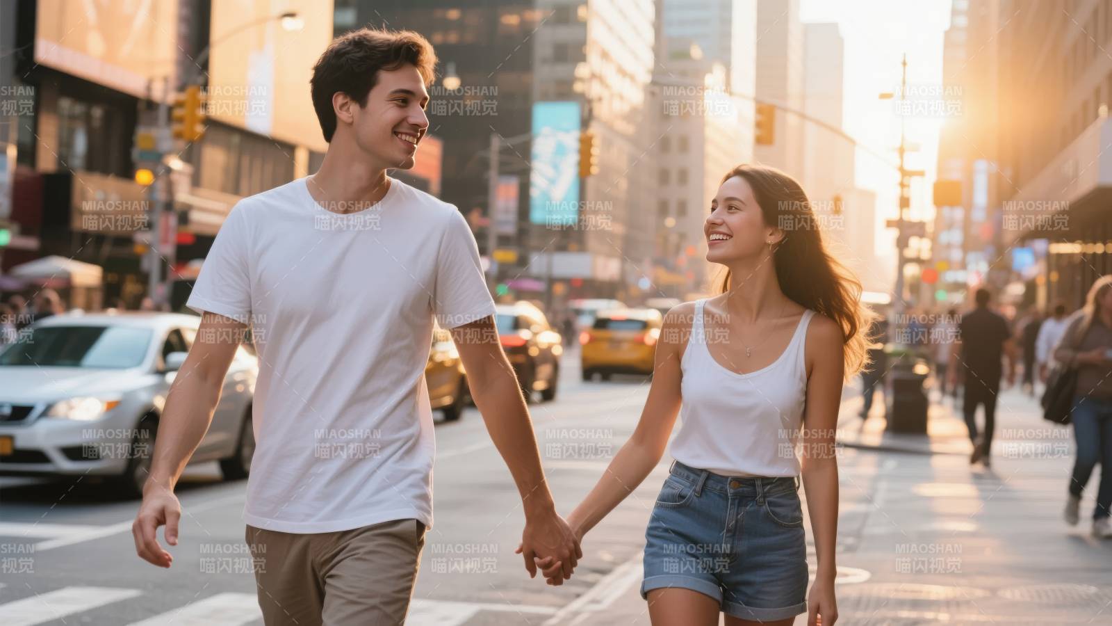 都市情侣手牵手图片