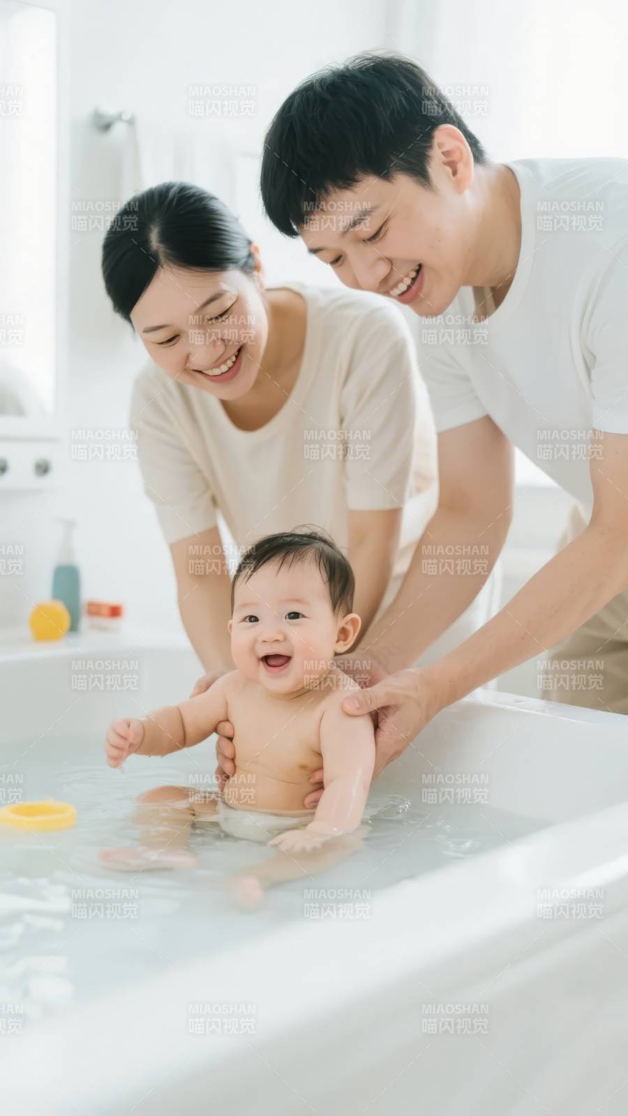 亲子沐浴时光图片