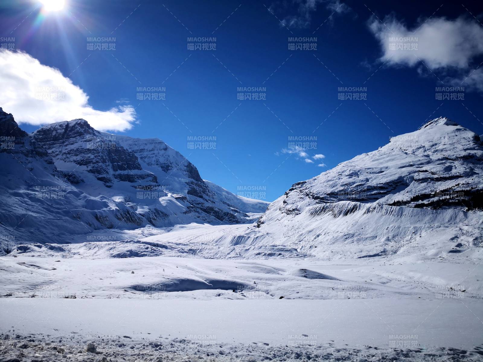 加拿大雪山冰川风光图片