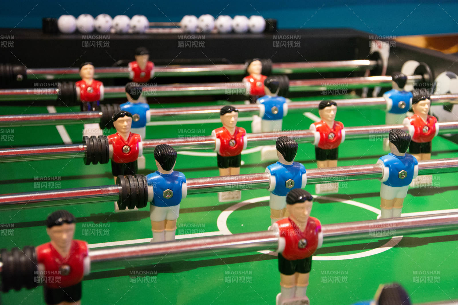 桌上足球对战图片