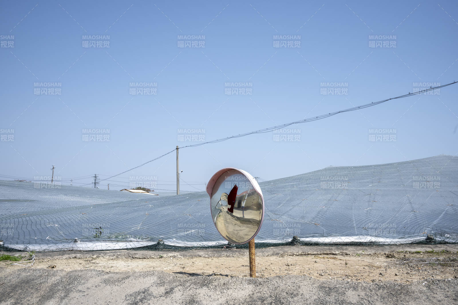镜中倒影田园风光图片