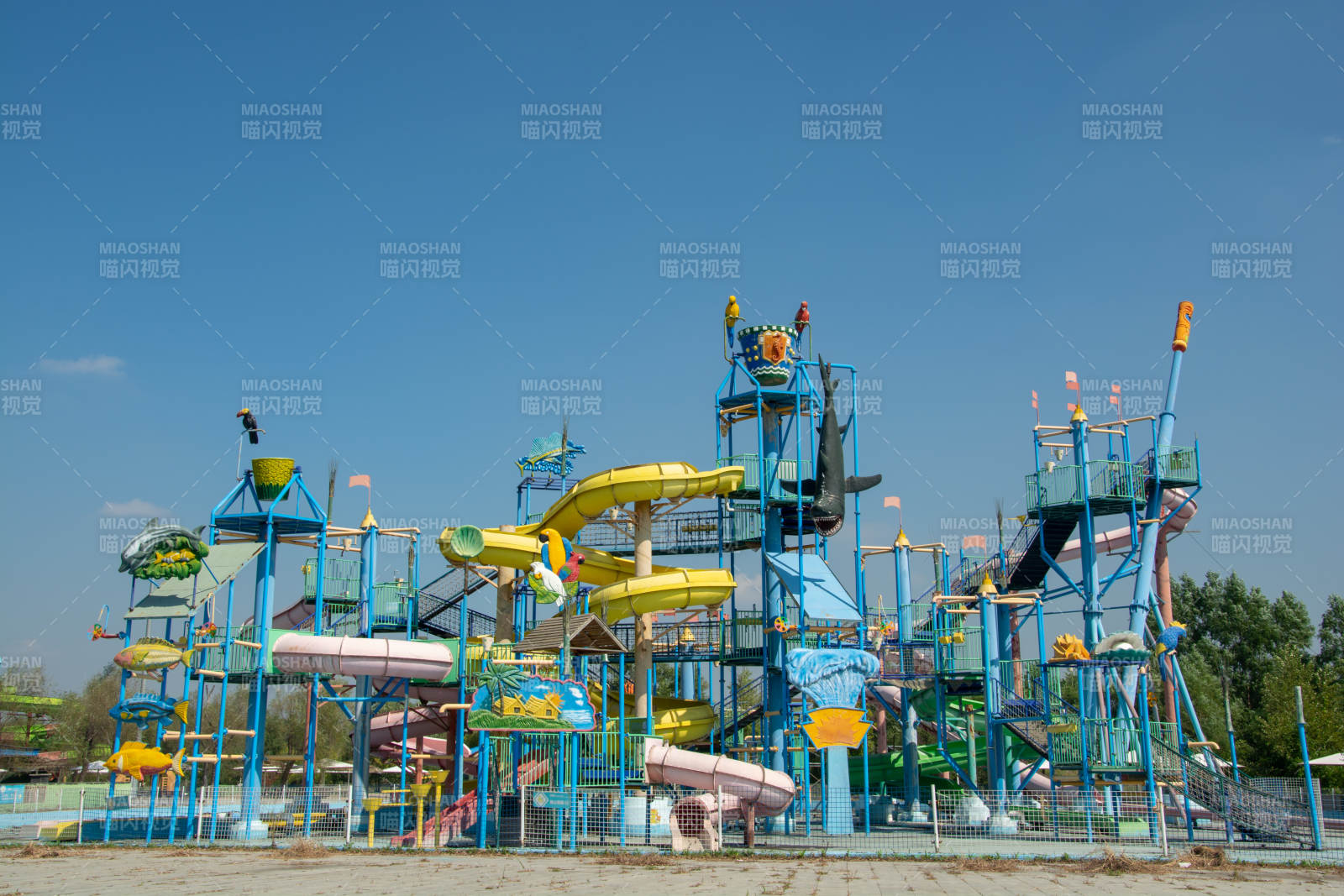 儿童水上乐园欢乐世界图片