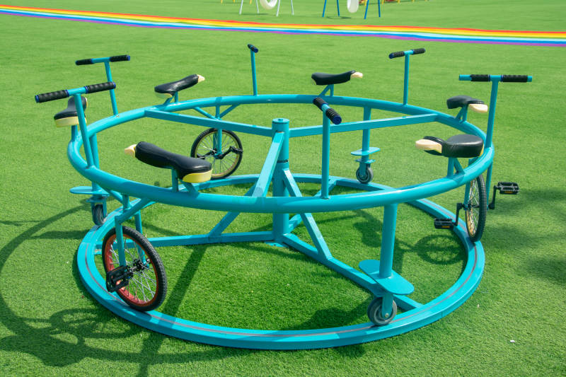 多人骑行无动力游乐设施图片