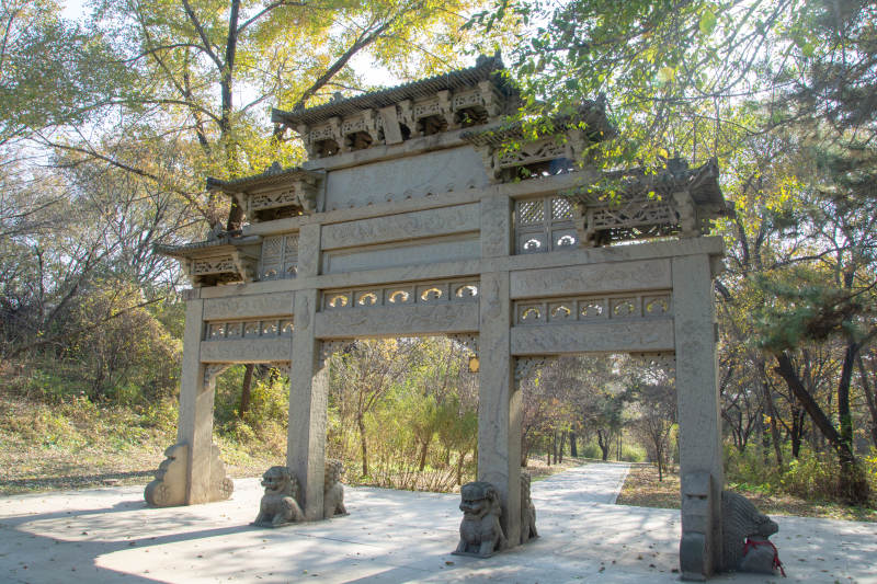 古朴石牌坊图片