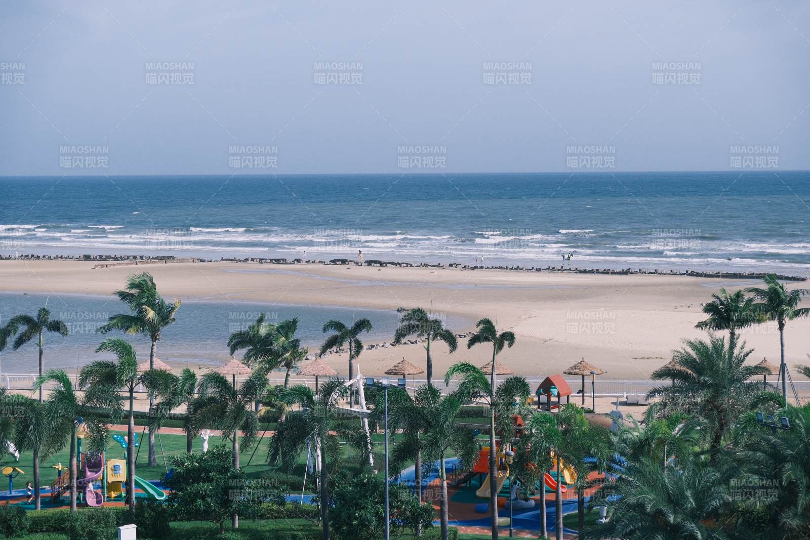 海滩乐园风光图片