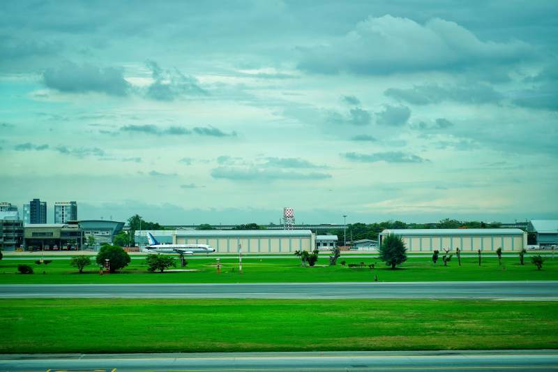 机场跑道风光图片