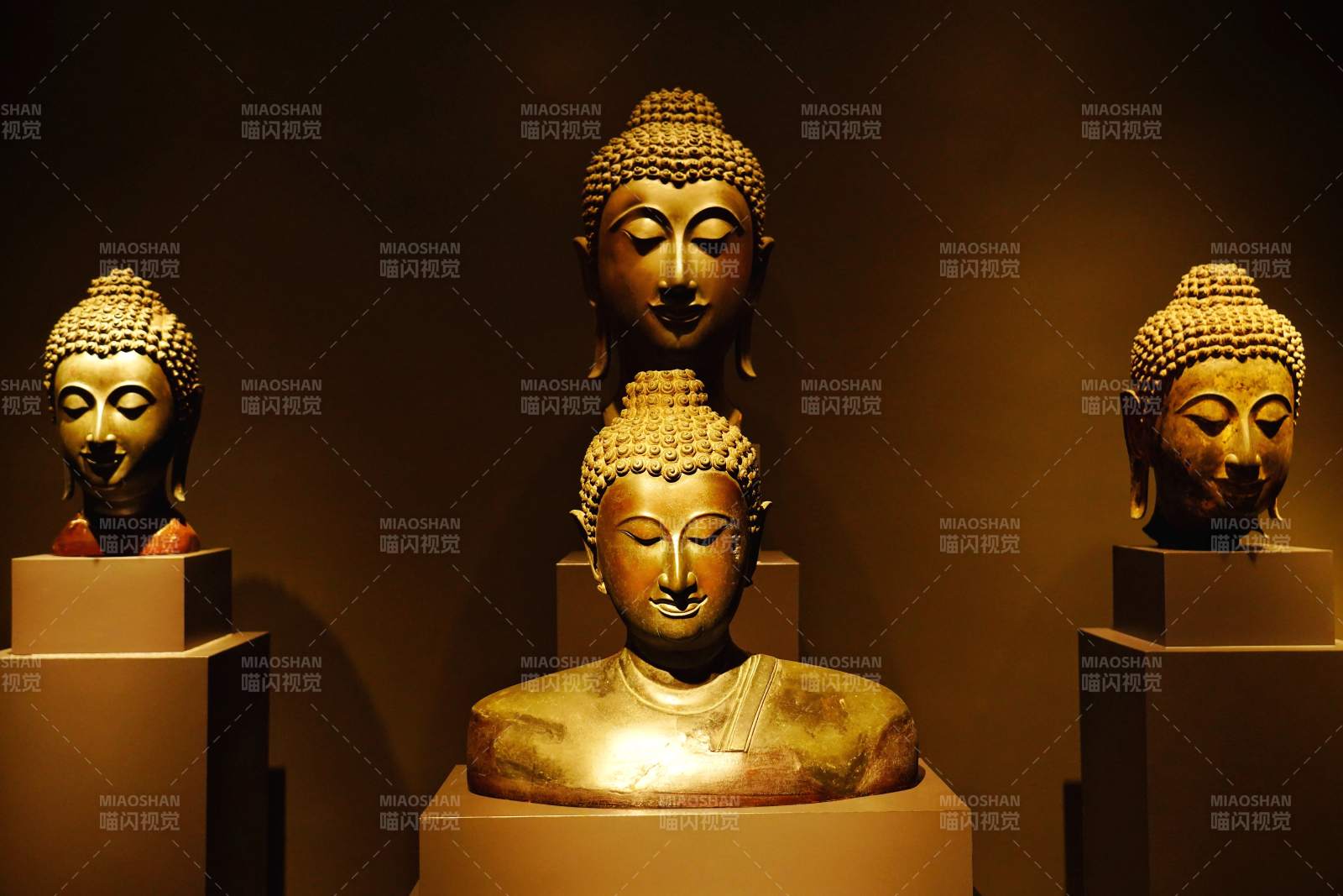 泰国博物馆佛首静谧展陈图片