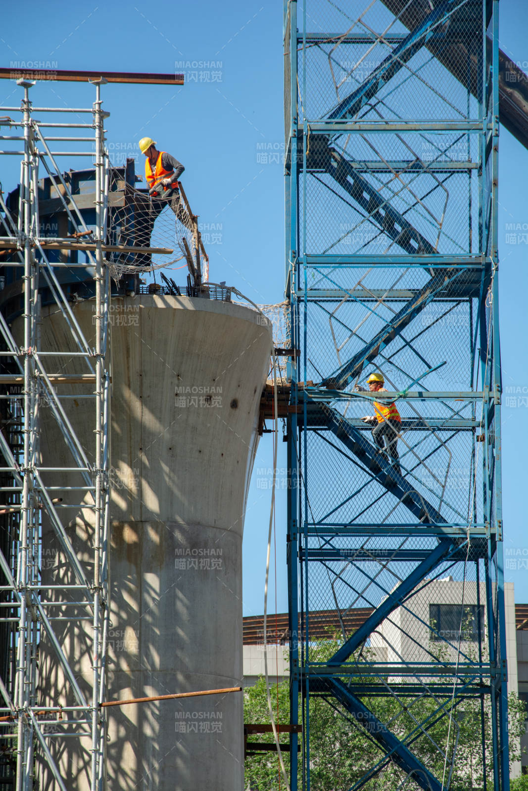 路桥工地施工场景图片