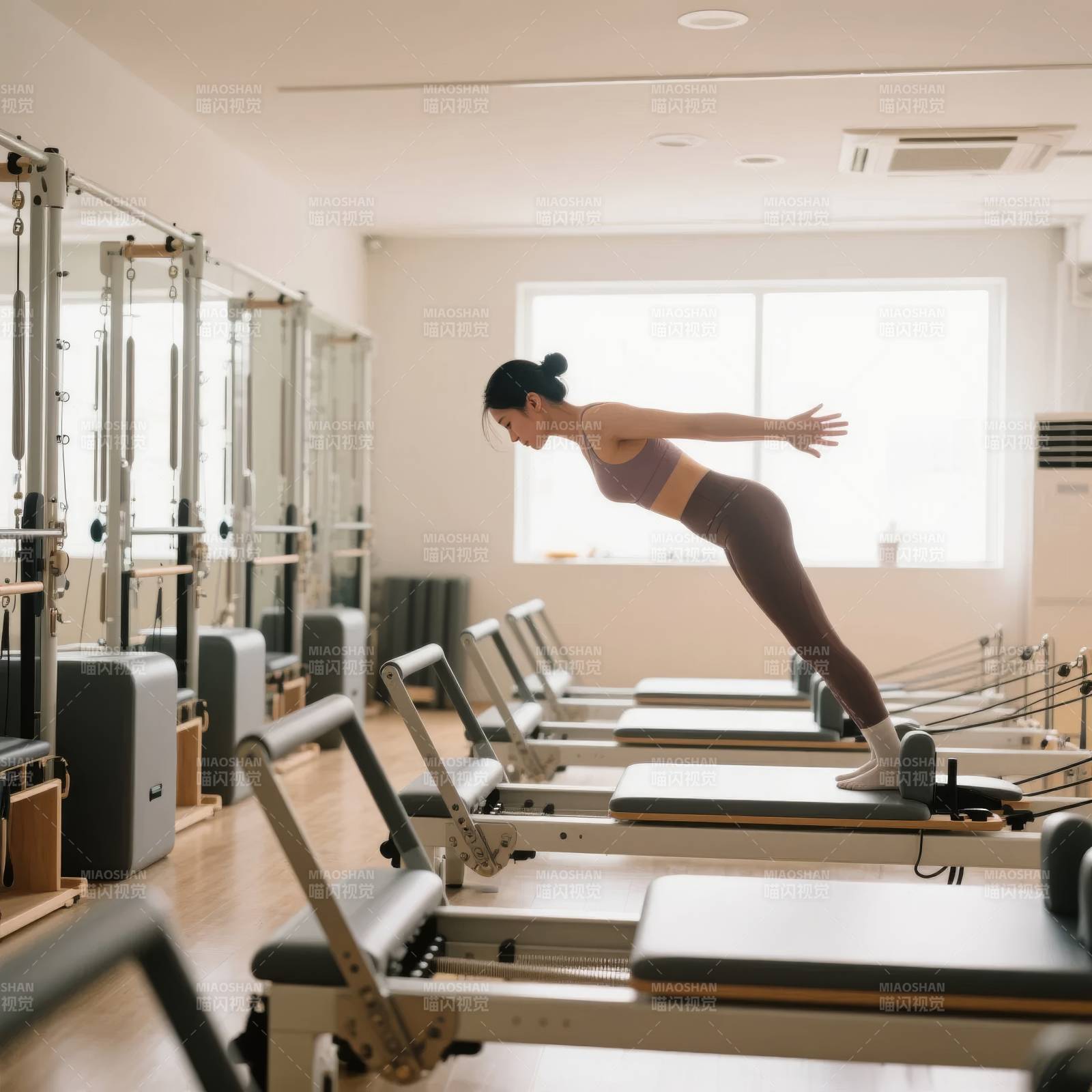 普拉提训练中图片