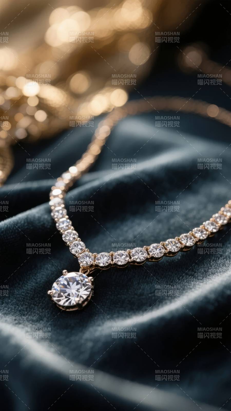 璀璨钻石项链图片