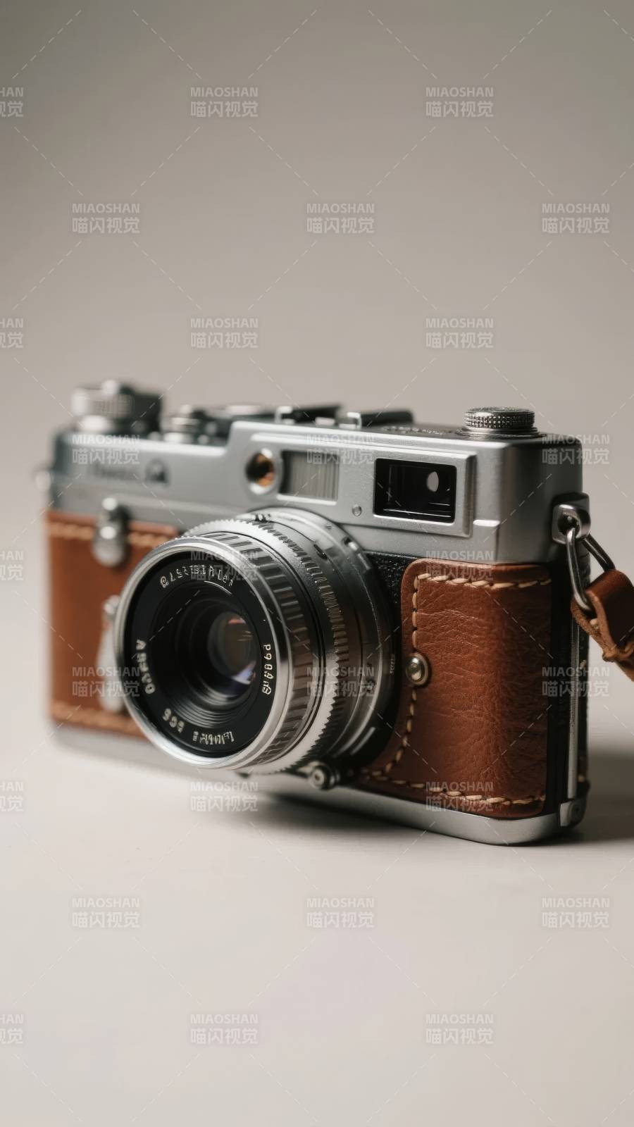 复古相机静物图片