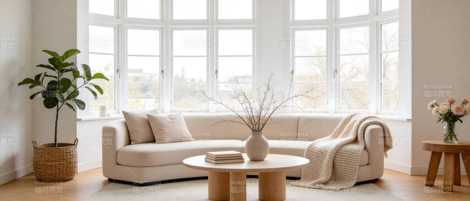 明亮温馨的客厅一角图片