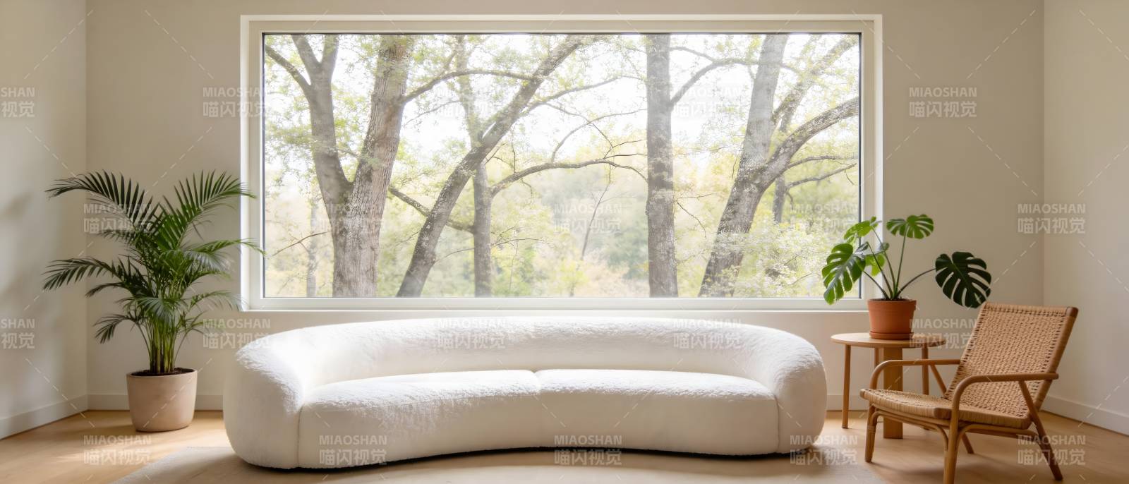 自然光下的舒适客厅图片