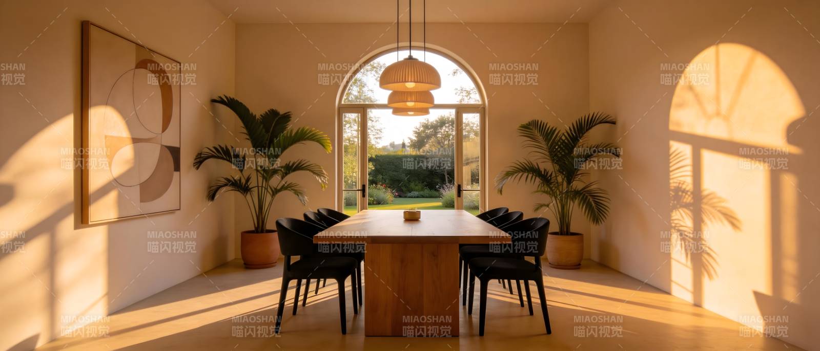 阳光下的现代餐厅图片